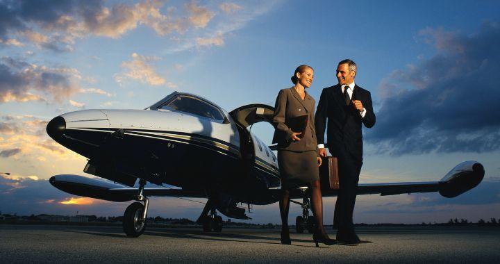 do private planes go through customs