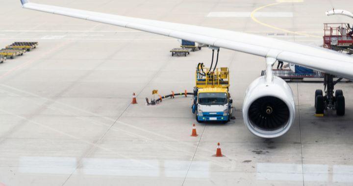 plane fuel costs