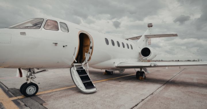 What Is an Executive Airport Services and Benefits