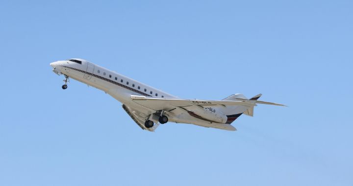 3 engine private jet